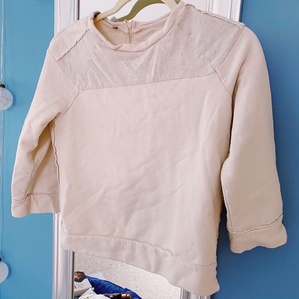 Mid-Length Sleeve Zip Up Back Top